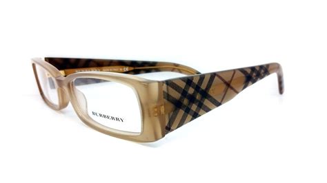 who makes burberry glasses.